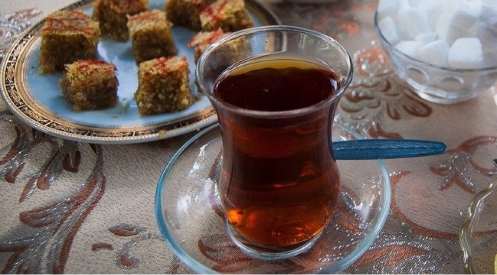 bu-shexsler-niye-chay-ichmemelidir