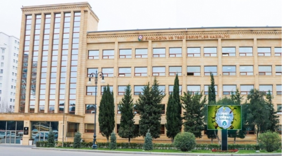 nazir-yaponiya-sefiri-ile-cop29-la-bagli-meseleleri-muzakire-edib