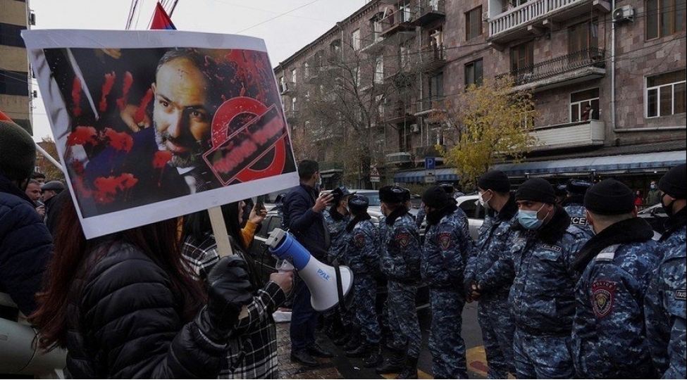 yerevanda-avtomobillerle-pashinyan-eleyhine-itaetsizlik-aksiyasi-kechirilir