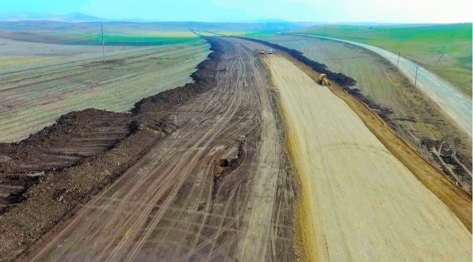 qarabag-ve-sherqi-zengezurda-icra-olunan-yol-layihelerinin-cari-veziyyeti-achiqlanib