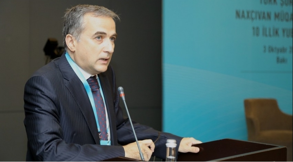 muharibeden-evvel-de-azerbaycan-xalchalari-ermenistana-aparilirdi