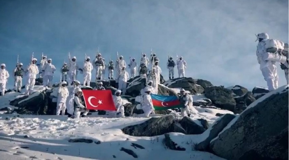 zakir-hesenov-telim-uchun-qarsa-gedib-video