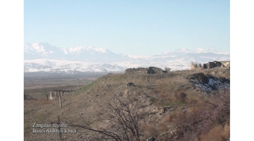 ermenilerin-viran-qoydugu-daha-bir-kendden-goruntuler