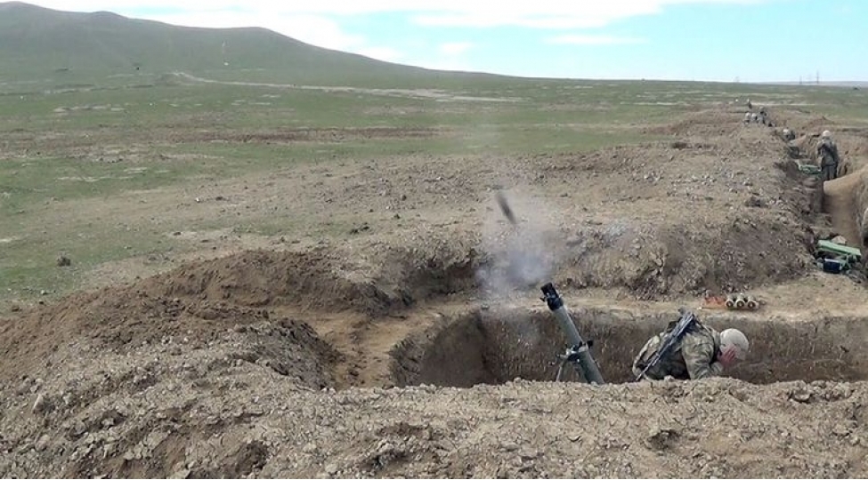 minaatan-batareyalarin-doyush-atishli-telim-meshqleri-video