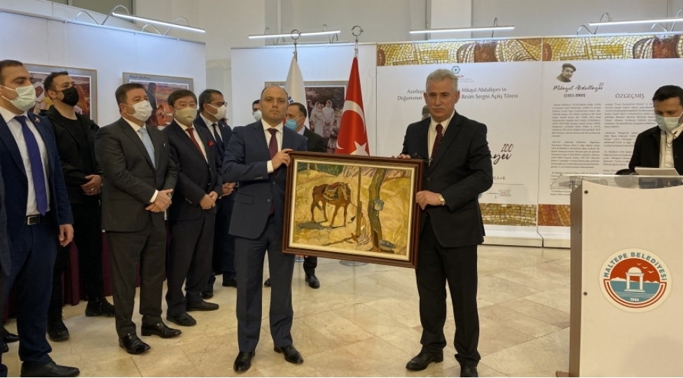 anar-kerimovun-ishtiraki-ile-istanbulda-sergi-achilib