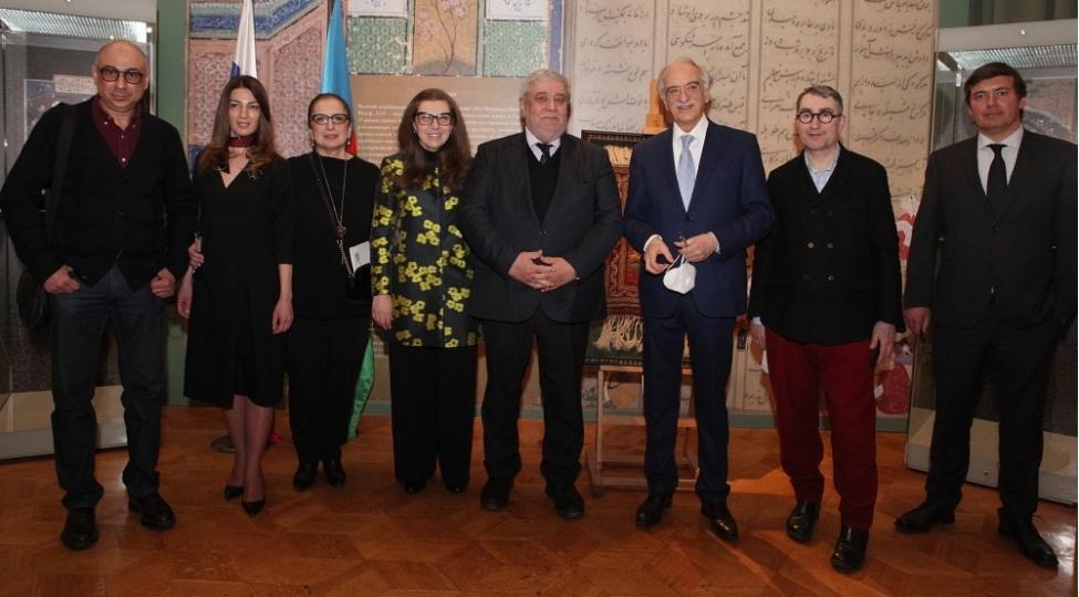 nizaminin-eserlerinde-sujet-ve-obrazlar-adli-sergi-achilib