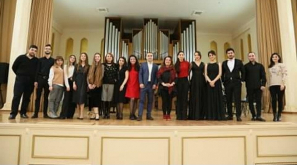 azerbaycan-ve-turkmenistan-musiqichileri-konsert-verib