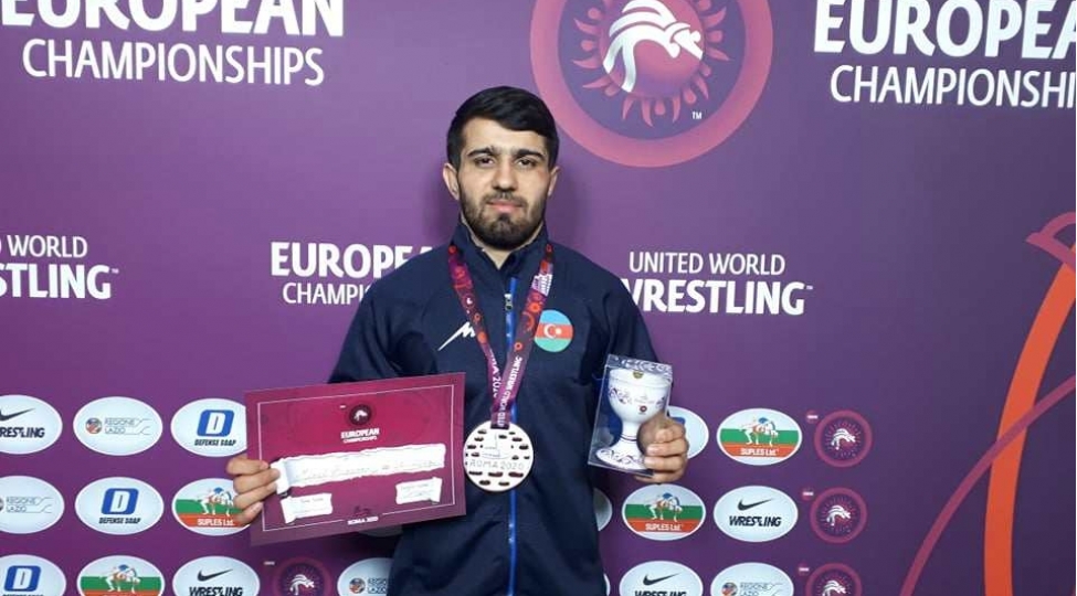muradbazarov-qarabagda-bayragimizi-qaldiran-esgerlerle-fexr-edirem-fotovideo