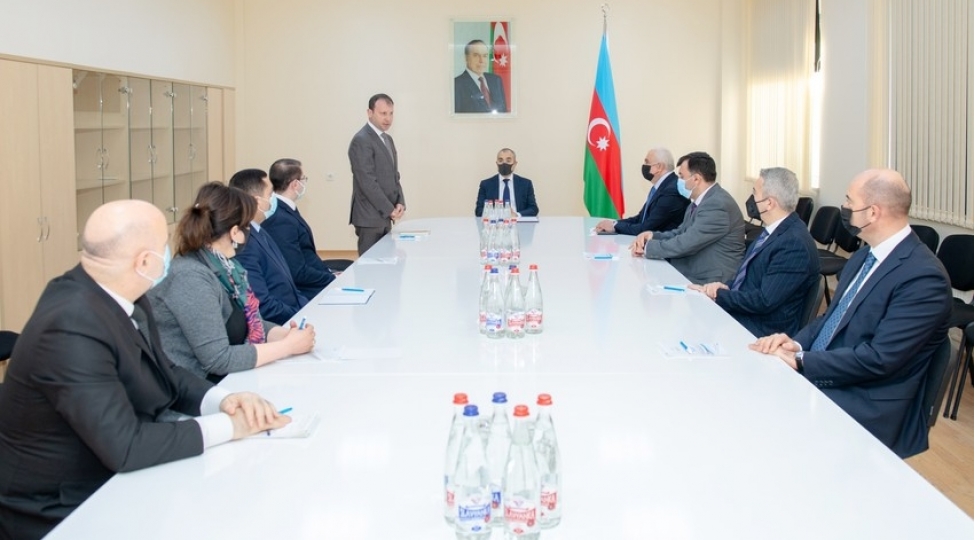 azerxalchanin-yeni-sedri-kollektive-teqdim-edilib