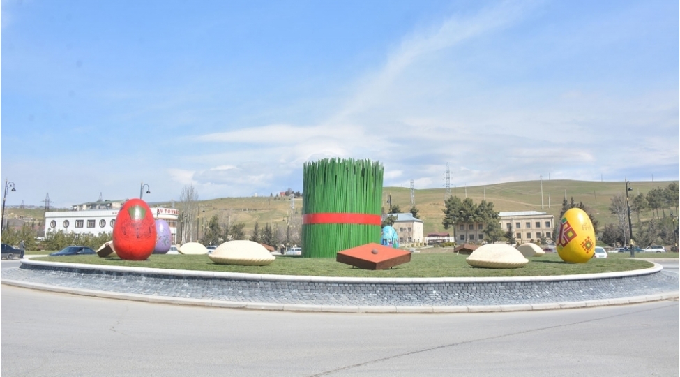 shamaxida-teshkil-olunan-novruz-kompozisiyasiher-kesde-maraq-dogurub-foto