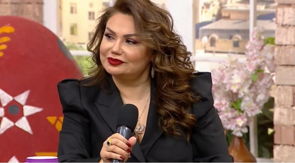 konul-kerimova-aile-meclisine-gedib-geyimini-danishigini-bilmirler