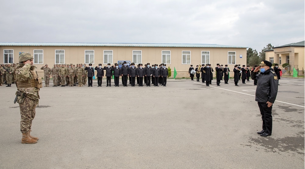 yazdiginiz-tarixin-ishiginda-yaziram-azerbaycan-esgeri