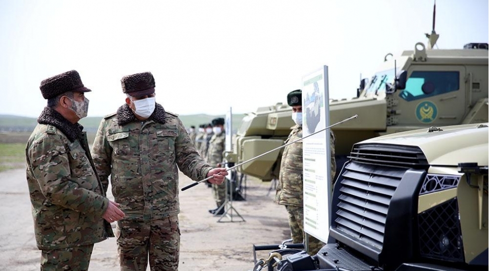 zakir-hesenov-ve-hulusi-akar-idareetme-sistemlerinin-birge-fealiyyetlerini-izleyibler-foto-video