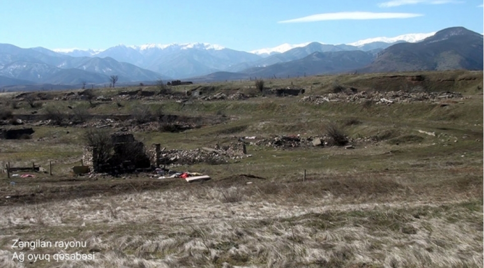 zengilanin-ag-oyuq-qesebesinin-goruntuleri-video