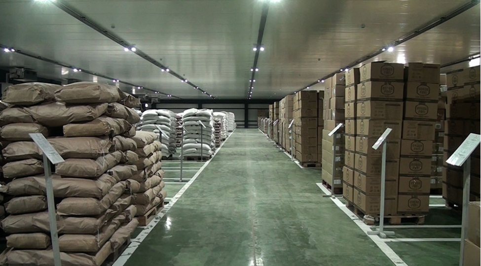 merkezi-erzaq-anbarinin-bolgelerde-yerleshen-bolmelerinde-yenidenqurma-ishleri-gorulub