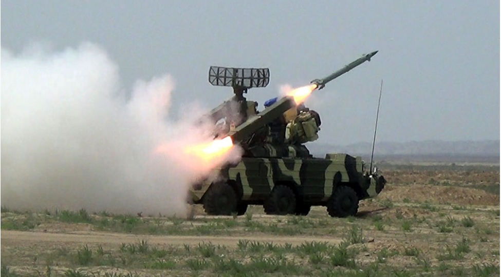 zenit-raket-bolmelerinin-doyush-atishli-taktiki-telimleri-kechirilir-fotovideo