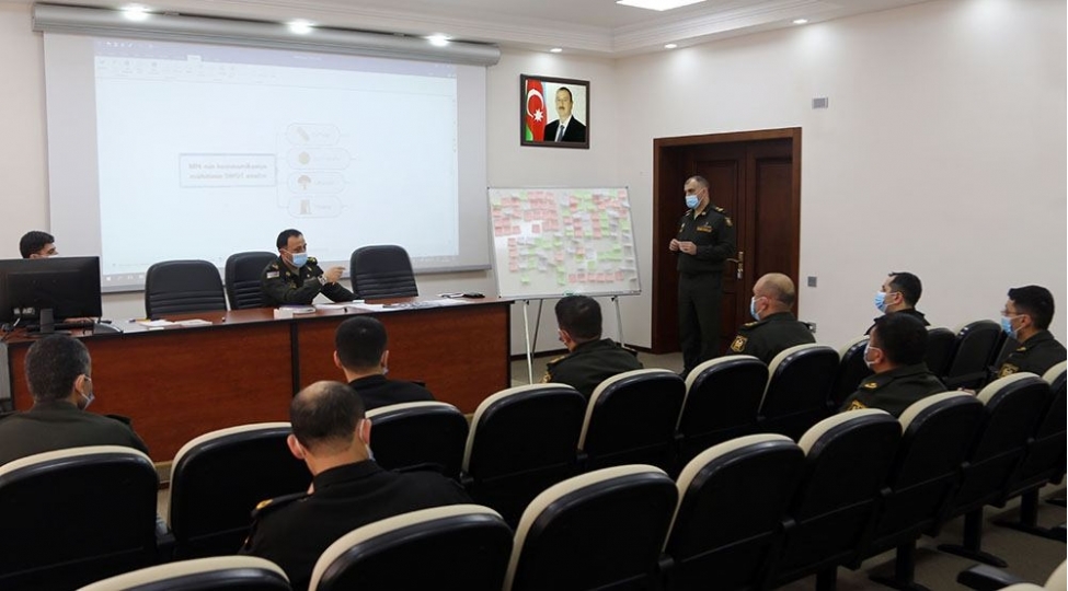 vahid-kommunikasiya-strategiyasi-ile-bagli-gorush-kechirilib