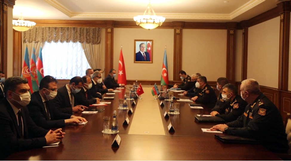 mudafie-naziri-turkiye-mudafie-senayesini-temsil-eden-numayende-heyeti-ile-gorushub-foto