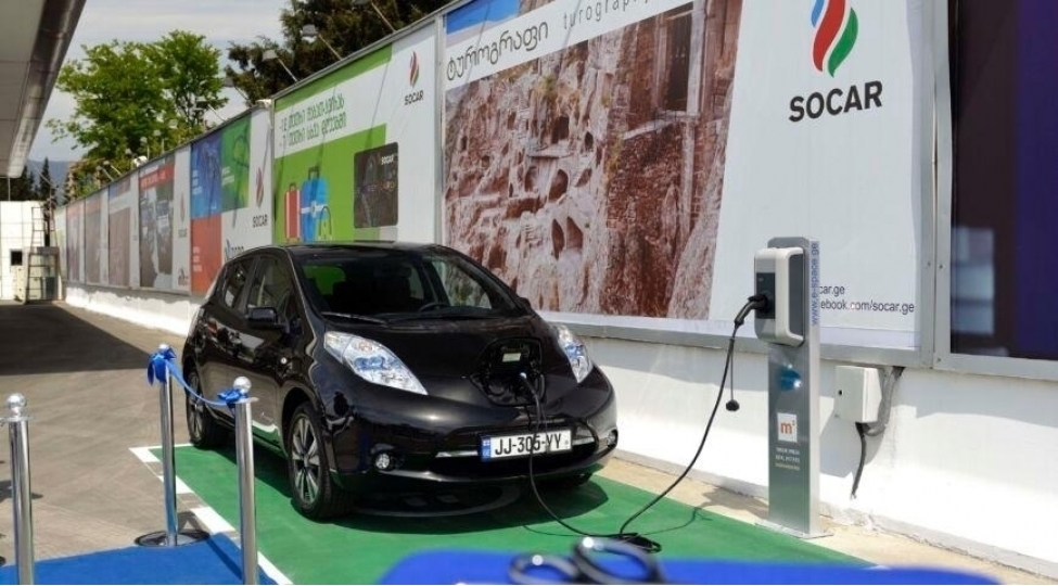 socar-gurcustandaki-yanacaqdoldurma-menteqelerini-gunesh-enerjisi-ile-temin-edir-foto