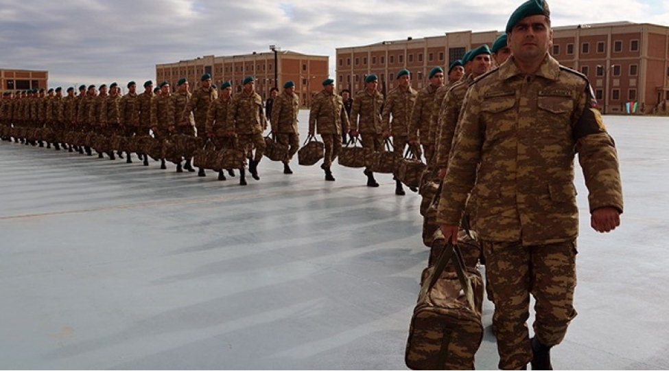 azerbaycan-sulhmeramlilari-efqanistandan-chixarir