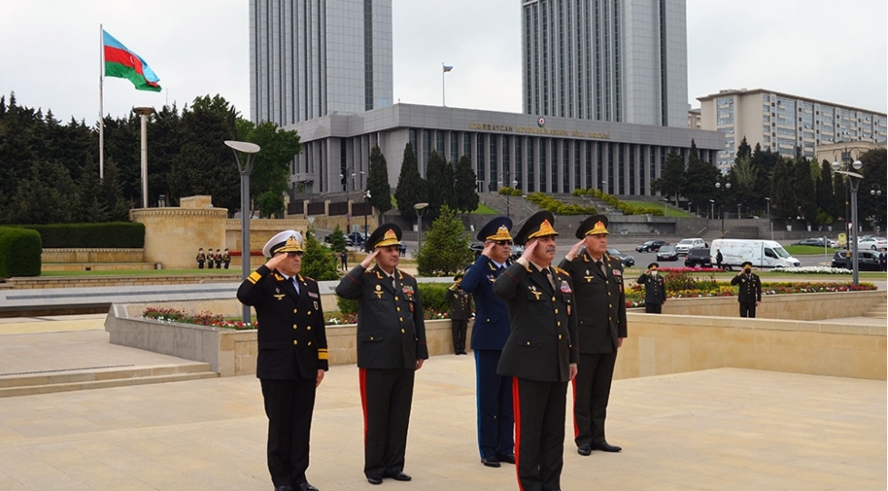 mudafie-nazirliyinin-rehberliyi-boyuk-veten-muharibesinde-helak-olanlarin-xatiresini-yad-edib