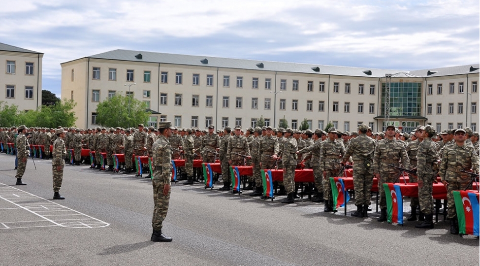 azerbaycan-ordusunda-andichme-merasimi-kechirilib-foto