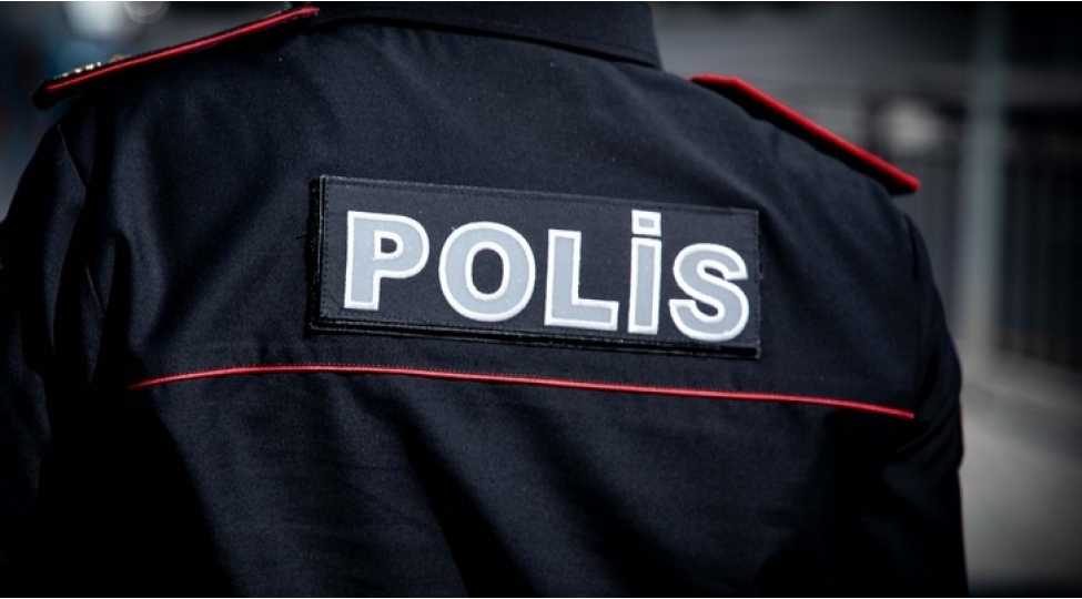 polis-mulki-geyimde-yoxlama-nezaret-tedbirleri-kechirir-video
