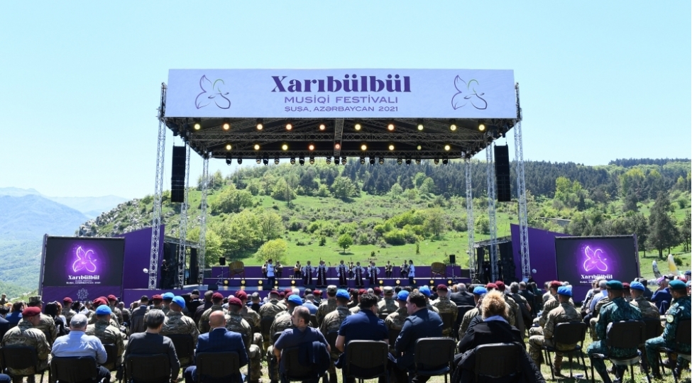 festivalin-ilk-gunu-shushada-yene-tarix-yazildi
