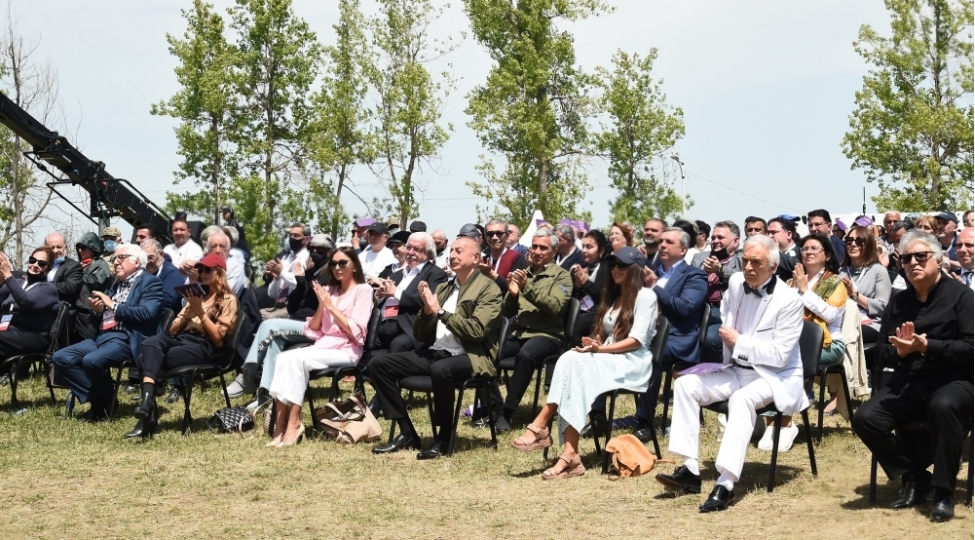 xaribulbul-musiqi-festivali-tarixi-zeferin-nidasi
