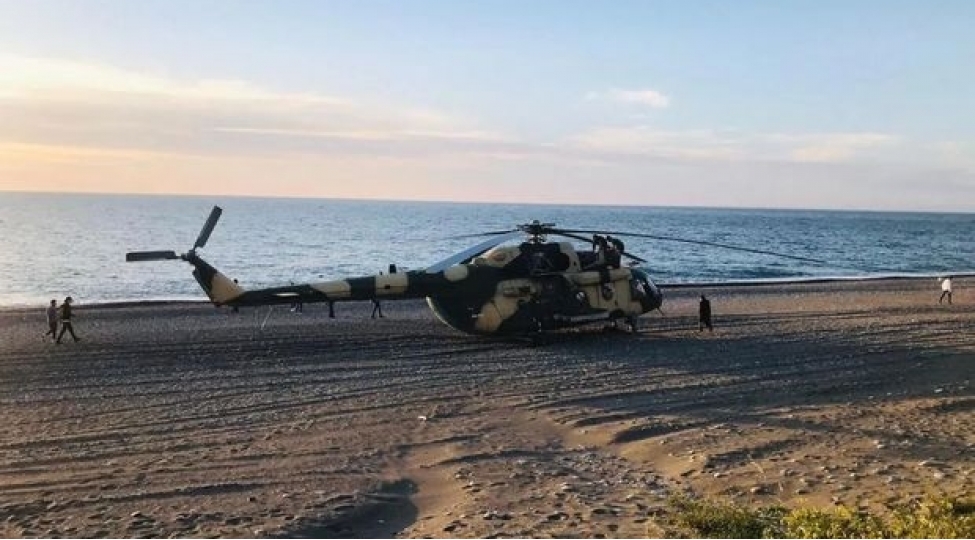 azerbaycan-herbi-helikopteri-turkiyede-tecili-enish-etdi-video