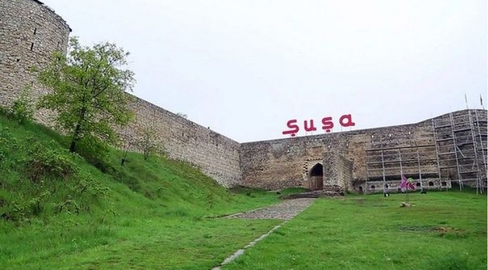shushada-uzeyir-hacibeyovun-ve-bulbulun-heykeli-ucaldilacaq