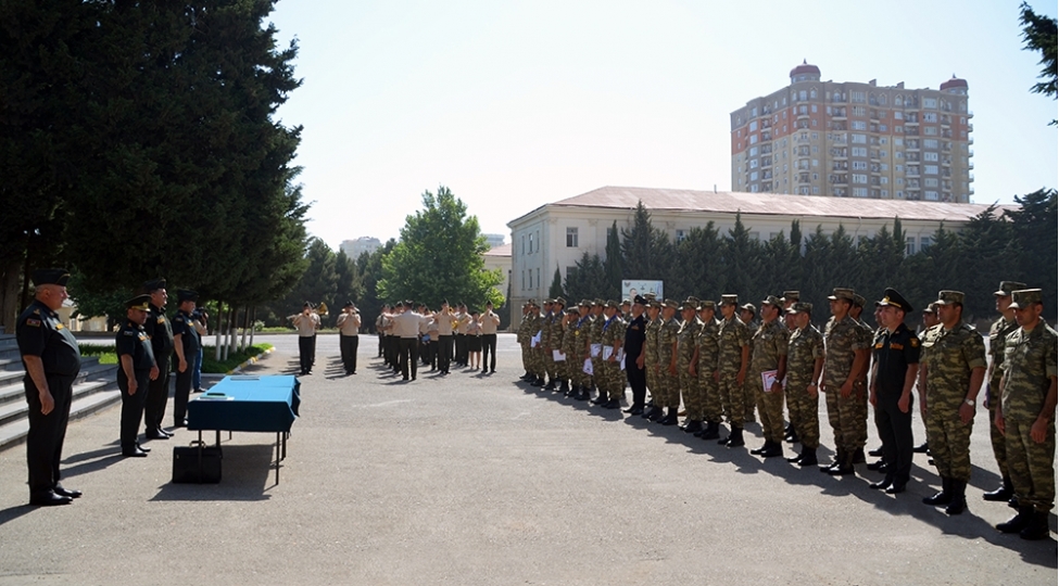 azerbaycan-ordusunda-herbi-beshnovchuluk-yarishlari-kechirilib