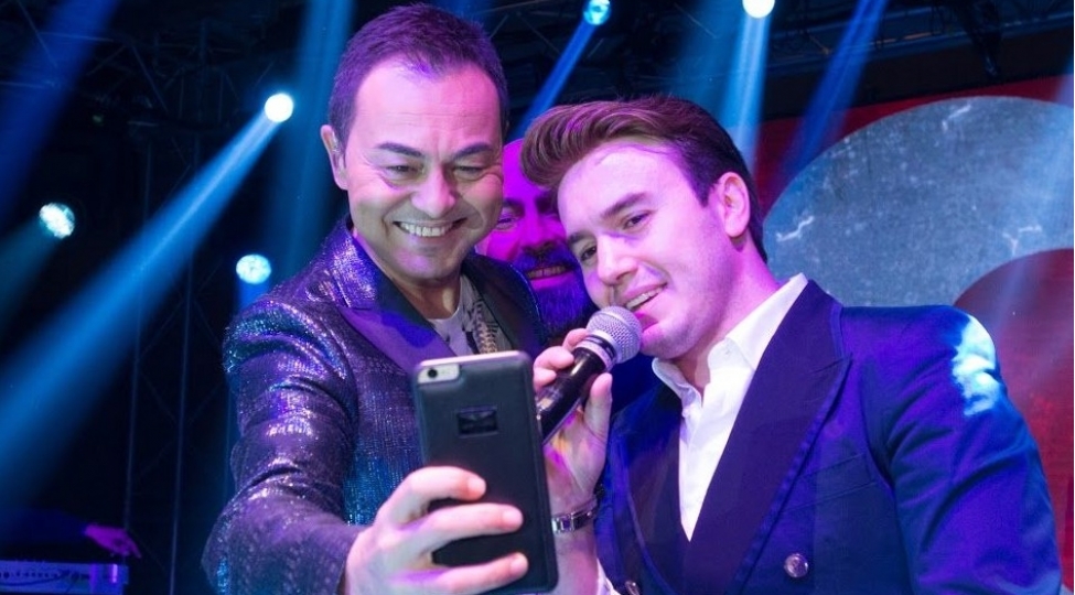 mustafa-ceceli-ve-serdar-ortach-bakiya-gelir