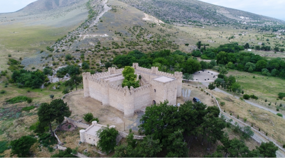 ruhlar-sheheri-agdam-yeniden-qurularaq-gulustana-chevrilecek