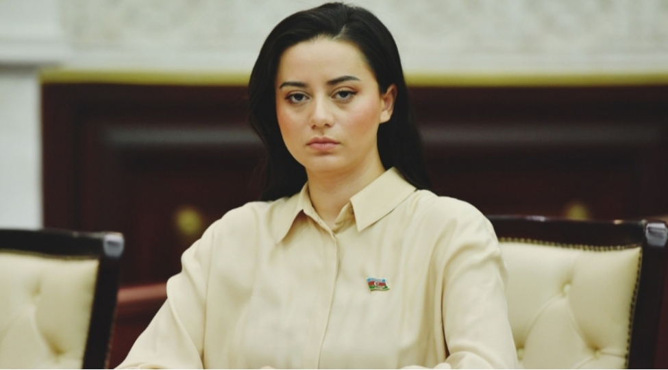 ilahi-ile-kelmeleshen-shair-vaqif-semedoglu