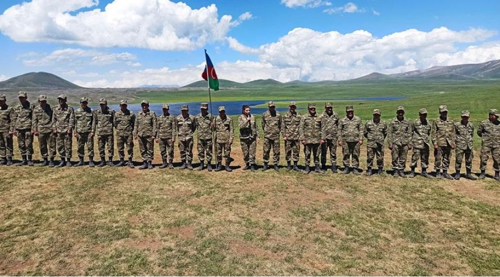 azad-olunan-erazilerde-herbi-qulluqchularla-kechirilen-tedbirler-davam-edir