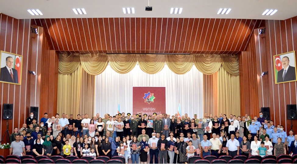 mudafie-nazirliyinin-teshkilatchiligi-ile-veten-muharibesi-shehidlerine-hesr-olunmush-tedbirler-kechirilib