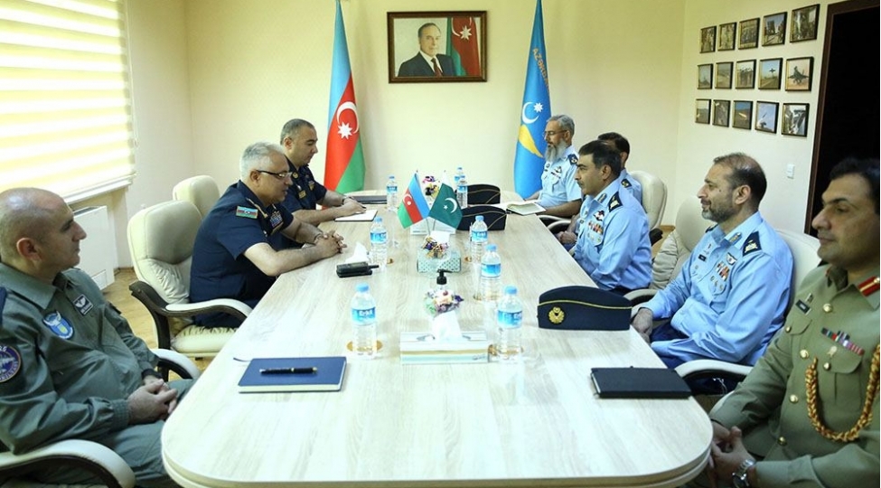 emekdashliq-meseleleri-muzakire-edilib