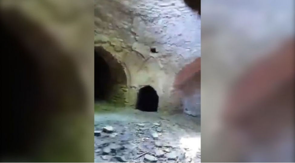 samanla-qizdirilan-dag-dashi-ile-tikilen-xiv-xv-esre-aid-yeralti-hamam-video