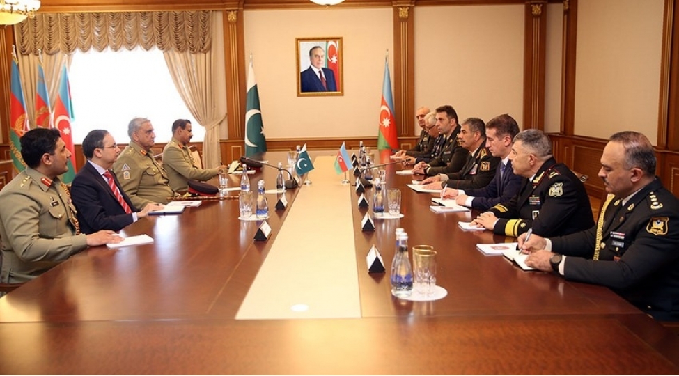 zakir-hesenov-pakistan-quru-qoshunlarinin-komandani-ile-gorushub