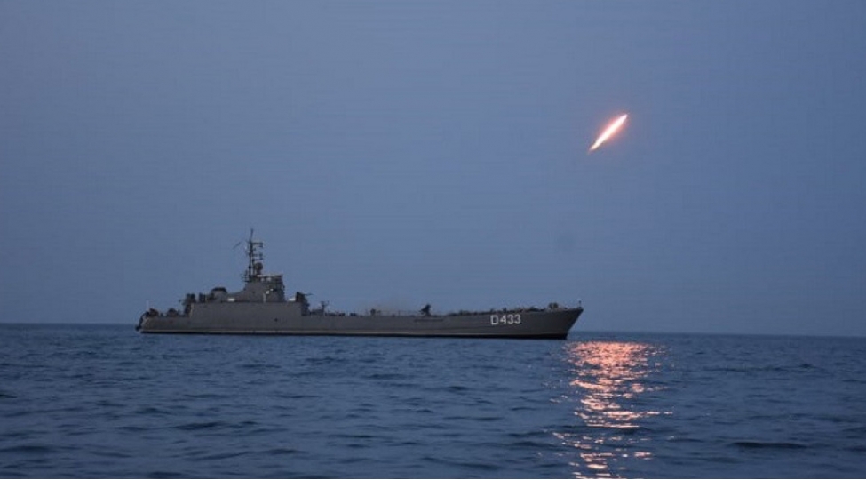 herbi-deniz-quvvelerinin-teliminde-gece-atishlari-yerine-yetirilib