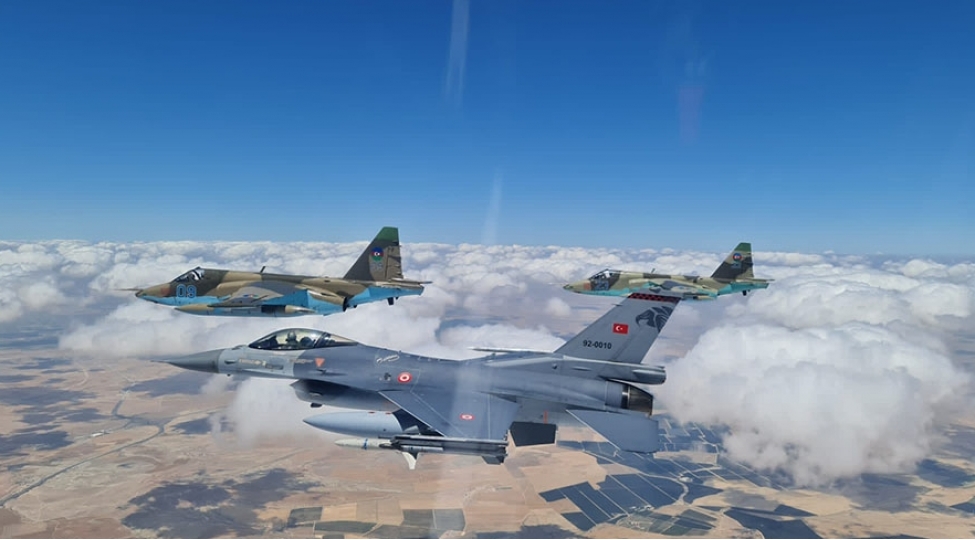 anadolu-qartali-2021-beynelxalq-taktiki-uchush-telimi-davam-edir-foto