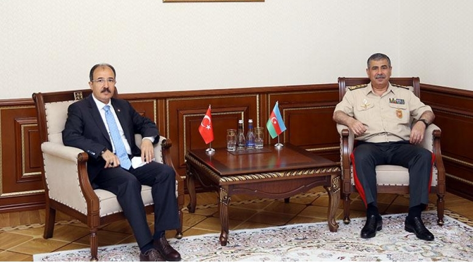 zakir-hesenov-turkiye-sefiri-ile-gorushub