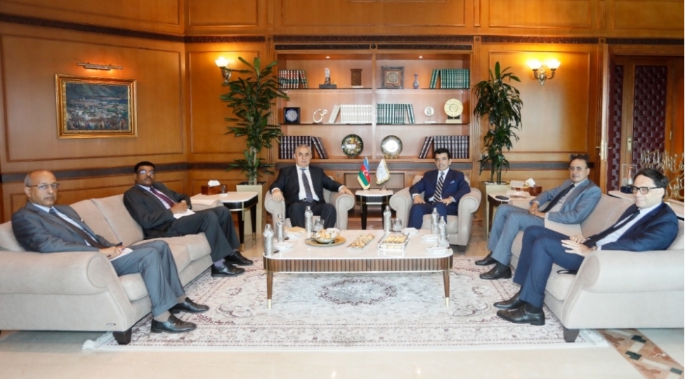 icesco-ile-azerbaycan-arasinda-emekdashligin-perspektivleri-muzakire-olunub