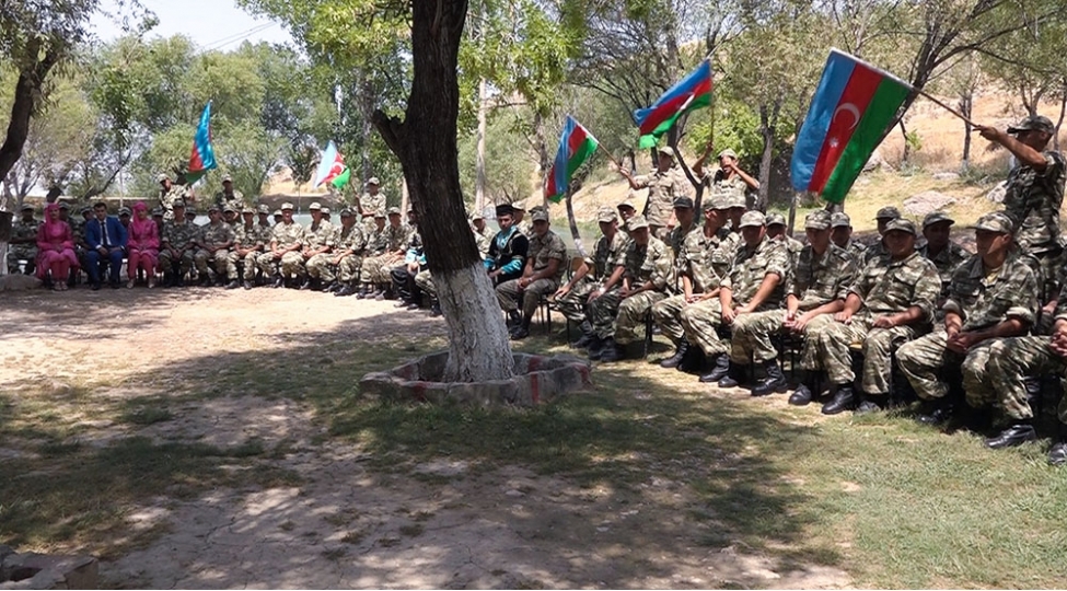 elahidde-umumqoshun-orduda-qazilerle-esgerlerin-gorushu-teshkil-edilib