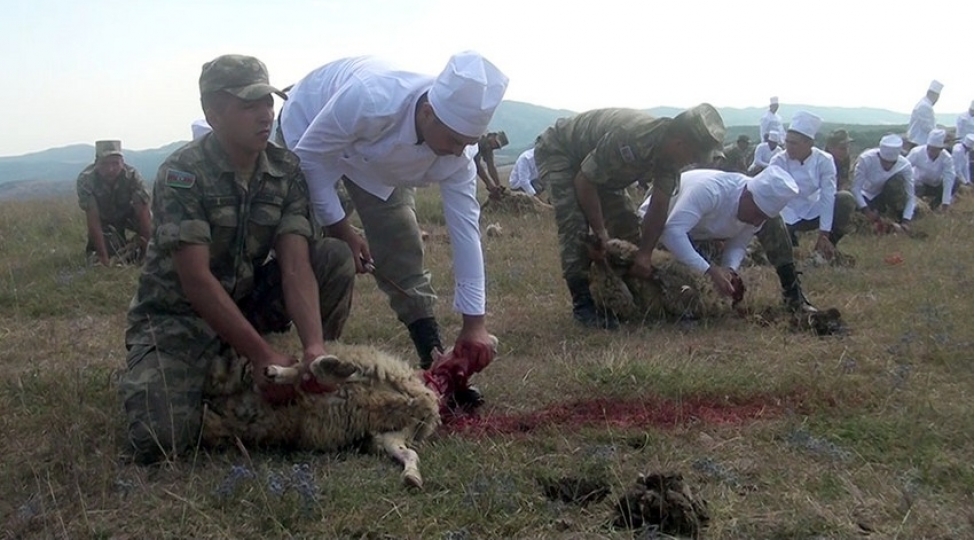 qurban-bayrami-shusha-sheherinde-tentene-ile-qeyd-olunub-video