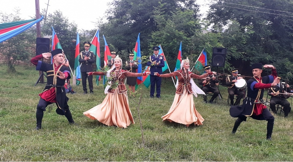 muzeffer-serkerde-yenilmez-ordu-adli-vetenperverlik-tedbiri-kechirilib