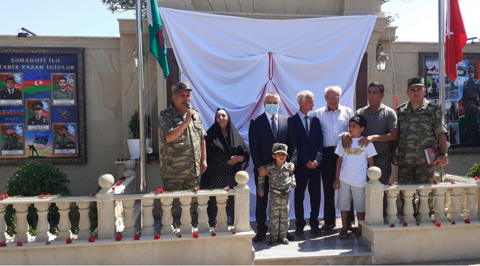 zabit-atanin-shehid-oglunun-dogum-gunu-qeyd-edilib-foto