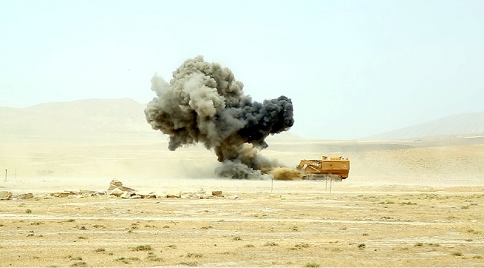 muhendis-istehkam-bolmeleri-ile-taktiki-xususi-meshqler-kechirilir-video-2