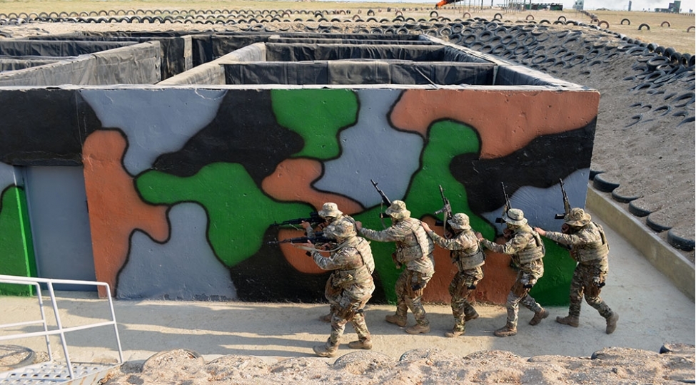 mudafie-naziri-deniz-temel-komando-kursunun-buraxilish-merasiminde-ishtirak-edib